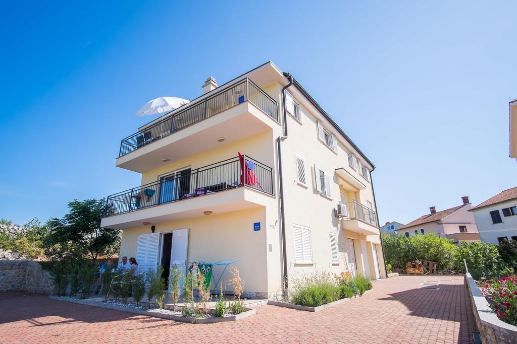 Apartment Soni A4 Кърк Екстериор снимка